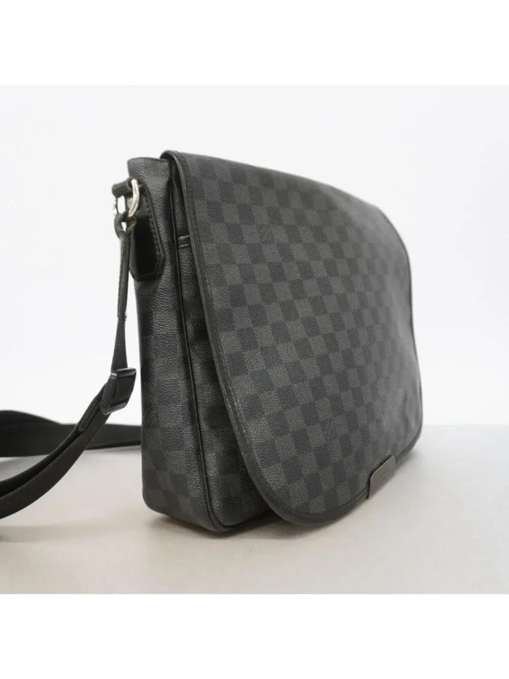 Louis Vuitton Shoulder Bag Damier Graphite Daniel MM Black Gray